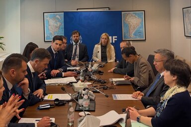 Siniša Mali miniszter a Világbank és a Nemzetközi Valutaalap vezetőségével (Fotó: Facebook)