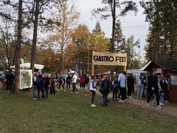 Az óbecsei GastroFest napjainkra az egyik legnépszerűbb vajdasági gasztronómiai fesztivállá nőtte ki magát (Fotó: Kancsár Izabella archívuma)