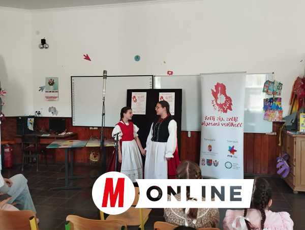 Horváth Virág és Kohajda Petra Stefánia felcsíki népdalösszeállítással készült/Kancsár Izabella felvétele