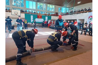 A tűzoltóverseny izgalmas pillanati / Fotó: Kazinczy Paszterkó Diana
