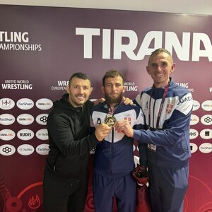 Davor Štefanek, Georgij Tibilov és Vojvislav Trajković (Fotó: Szerbiai Birkózószövetség)