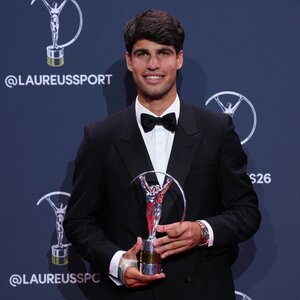 Idén Carlos Alcaraz vehette át a Laureus-díjat a férfiak mezőnyében, a közvélemény viszont inkább Tadej Pogačart tüntette volna ki (Fotó: Beta/AP)