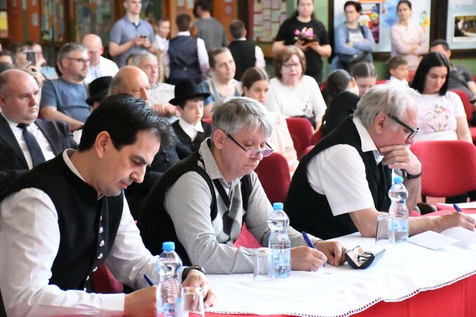 Az Aranycitera zsűritagok: Hézső Zsolt, Flamand István és Borsi Ferenc