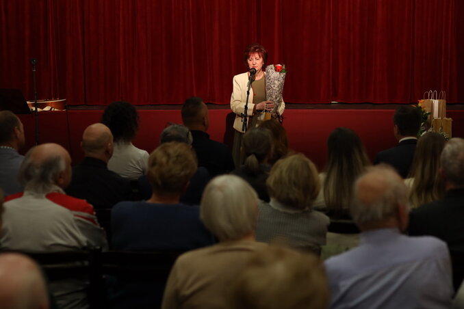 Dr. Székelyné Opre Mária a kiállításmegnyitón / Fotó: Lakatos János