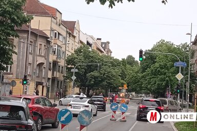 A gépjárműforgalom mindkét irányban ellehetetlenült, a környéken (Fotó: Szeli Balázs felvétele)