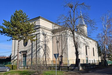 A bezdáni római katolikus templom (Fotó: wikipédia)