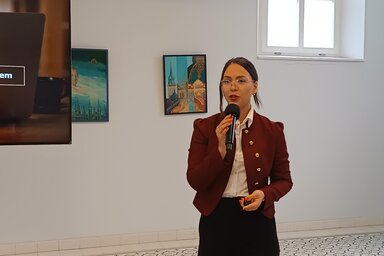 Szakos Enikő a technológia gondolkodásformáló szerepéről és az erre adható pedagógiai válaszról mesélt