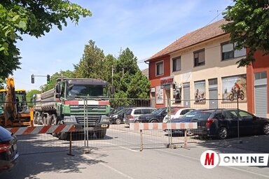 A korábbi bejelentések szerint a munkálatoknak május 15-ig kellett volna tartaniuk (Fotó: Szeli Balázs felvétele)