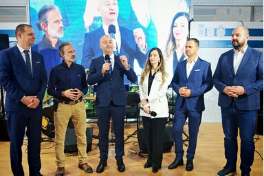 A tartományi kormány felvétele