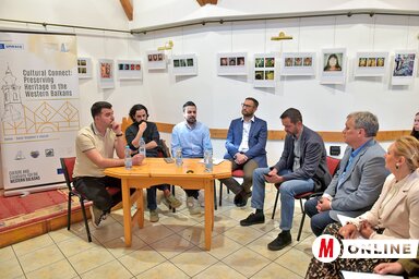 A fórum során a jelenlévőkkel ismertették a projekt legfontosabb tudnivalóit (Fotó: Gergely Árpád)