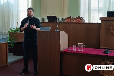 Pöltl Ákos családbiztonsági szakértő A digitális tér veszélyei címmel tartott előadást (Fotó: Gruik Zsuzsa)