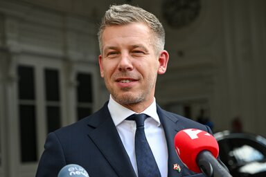 A miniszterelnök hozzátette, ugyanezzel kell számolniuk az állami vállalatok vezetőinek, igazgatótanácsi és felügyelőbizottsági tagjainak is (Fotó: MTI)