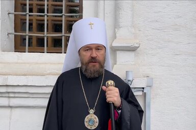Az orosz metropolita autójának csomagtartójában fehér anyagot tartalmazó négy apró edényt talált a rendőrség (Fotó: Instagram screenshot)