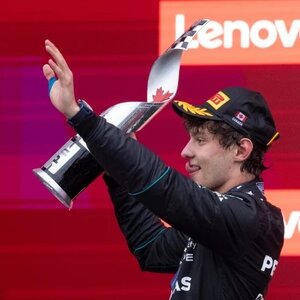 A Kanadai Nagydíj előtt kevesen fogadtak volna arra, hogy Andrea Kimi Antonelli áll majd a dobogó tetején Lewis Hamilton és Max Verstappen társaságában (Fotó: Beta/AP)