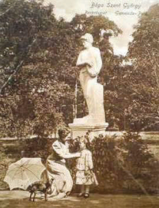 A parkban sétálók a múzsák mellett pihentek meg (Fotó: Ljubica Budać: Begej Sveti Đurađ 1319–1947)