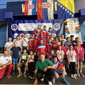 A házigazda zombori Radnički birkózói
