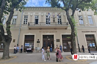 Szabadkai Zeneiskolába reggel 9 órakor érkezett fenyegető email (Molnár Edvárd felvétele)