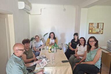 Közös megbeszélésen a szövetkezet alapító tagjai (Fotó: Paraczky László)