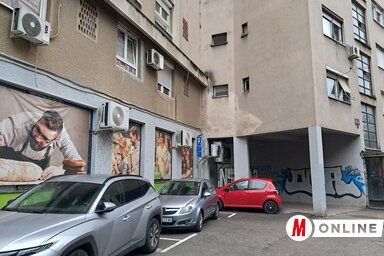 Az új parkolótér azonban valamilyen oknál fogva nem került be abba a zónába, amelyre a környéken lakók kedvezményes kártyája érvényes (Fotó: Szeli Balázs felvétele)