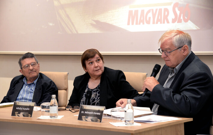 Bordás Győző prózaíró, Mihályi Katalin, a Magyar Szó szerkesztője és dr. Németh Ferenc egyetemi tanár (Dávid Csilla felvétele)