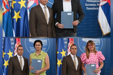 Ótott Róbert tartományi oktatási titkár, valamint az Óbecse községbeli nevelési-oktatási intézmények képviselői: Tufegdžić Dávid, Lehócki Tünde és  Potrebić Tőzsér Gabriella
