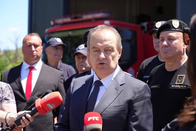A belügyminiszter szerint az ügyészség közleménye bizonyítja, hogy előre kitervelt akcióval akartak pánikot kelteni és destabilizálni Szerbiát (Fotó: Beta)