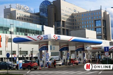 A kormányrendelet értelmében a kedvezményes árú üzemanyag már nemcsak a NIS töltőállomásain, hanem valamennyi üzemanyag-forgalmazónál elérhető lesz (Fotó: Dávid Csilla felvétele)