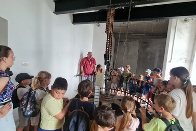 A táborozók ellátogattak a zsilip-múzeumba (Fotó: Gyurcsik Renáta)