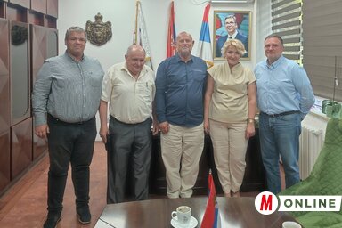 Balról jobbra: Kákonyi István, Valka Károly, Judák Zsolt, dr. Vesna Tomić és dr. Bagó Zoltán (Fotó: Paraczky László)