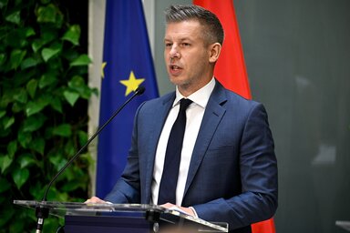 Magyar Péter kormányfő: A lakosságnak jobb lesz az euróövezetben (MTI-fotó)