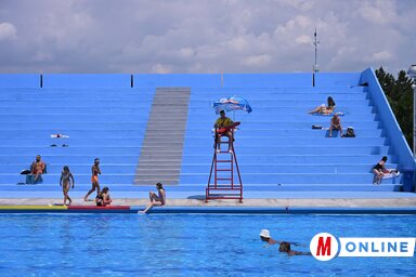 Az olimpiai méretű úszómedencén kívül további három gyermekmedencével rendelkezik (Molnár Edvárd felvétele)