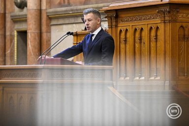 Az Országgyűlés az elmúlt hetekben ismét a politika központjává vált (MTI fotó)