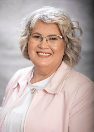 Janković Annabella igazgatónő / Fotó: King Studio