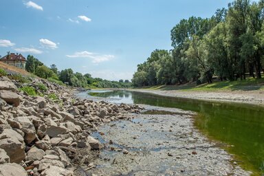 A kőolajszármazékok behozatala a tervezett mennyiség töredékére esett vissza (Fotó: MTI)