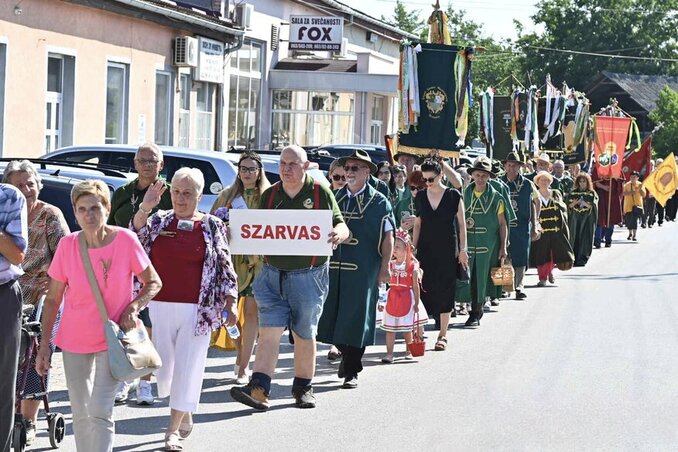 Több magyarországi településről érkeztek vendégek, köztük Szarvasról is