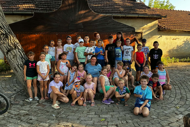 A Játékos kémiatábor csoportképe (Fotó: Sihelnik Ágnes)