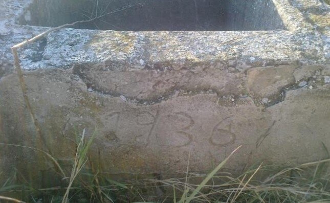 Az egyetlen megmaradt kút pereme