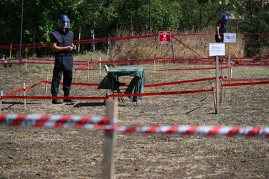 Az Egyesült Államok további 5,1 millió dollárral támogatja a hátramaradt robbanóeszközök felszámolását (Fotó: Beta)