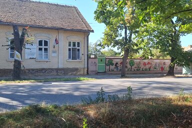 A bölcsődei csoportnak a péterrévei Varázslat óvoda Patrijarha Vićentija Prodanova utca 58. alatti épülete ad otthont (Fotó: Kancsár Izabella)