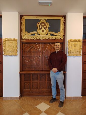 Cseh Dávid a kész alkotással (Fotó: Cseh Dávid archívumából)