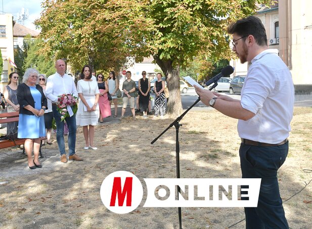 Oláh Tamás megnyitja az írótábort (Fotó: Gergely József felvétele)
