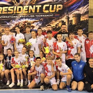 A szerb válogatott birkózói Belgrádban