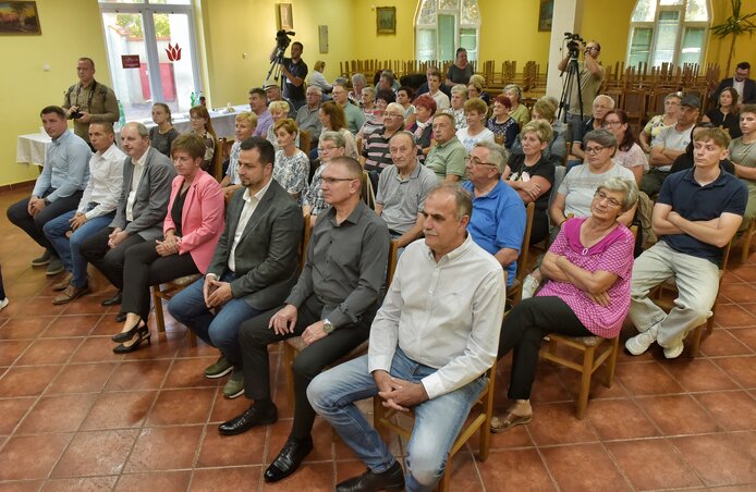 A törökkanizsai lakossági fórumra sokan eljöttek