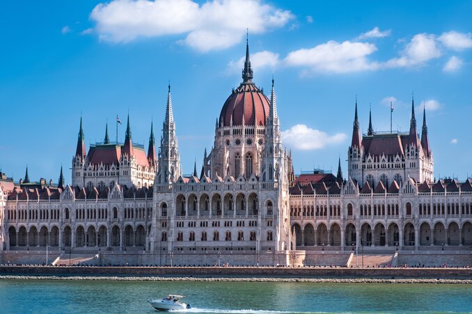 A magyar parlament épülete (Pixabay)