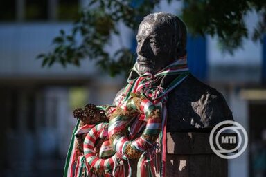 A székelyudvarhelyi Vándor székely hazatalál (via MTI)