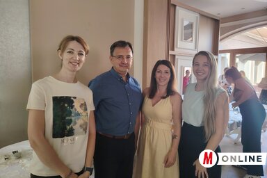 A szervező a szakértőkkel (Fotó: Vojter Kitti felvétele)