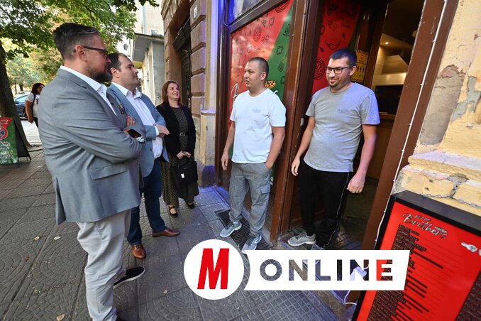 A Pizza Brothers a magyarkanizsai Fő utcán tevékenykedik (Fotó: Ótos András felvétele)