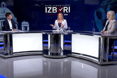 Ana Brnabić és Mirjana Nikolić, az Egyetemista Lista jelöltje az oktatásról vitázott az N1 műsorában (Fotó: Screenshot/N1)