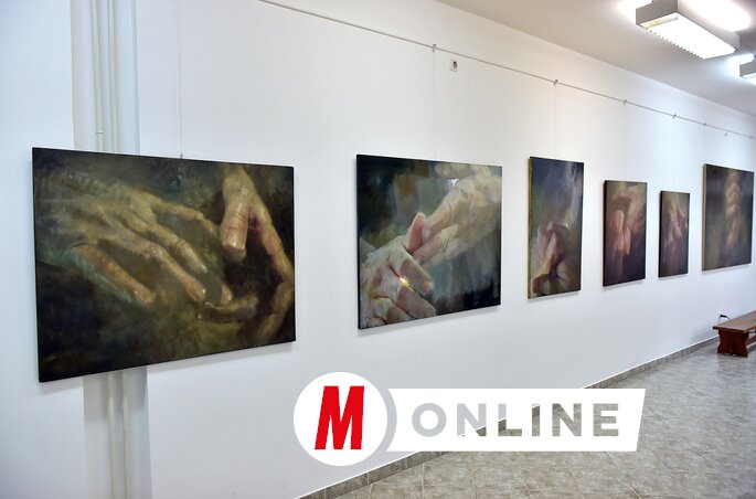 A városnap alkalmából a Zentai Városi Múzeumban megnyílt Az idő teste című kiállítása (fotó: Gergely Árpád felvétele)
