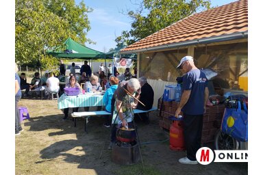 Megoldva a vasárnapi ebéd/Lukács Melinda
